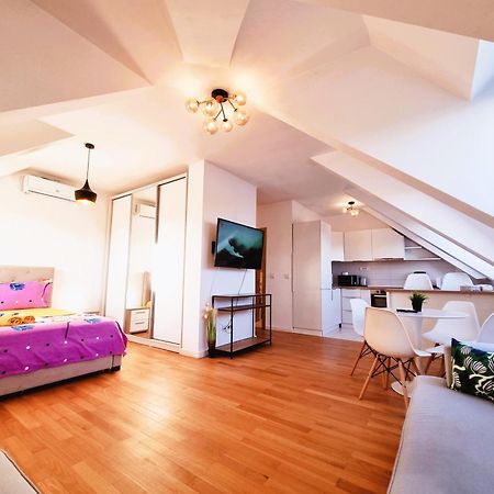 Bucharest Central E Apartment Buitenkant foto
